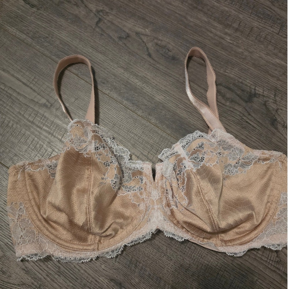 Wacoal Retro Chic Full Figure Underwire Lace Bra 851256 Peach Ivory 36DD
